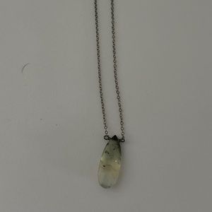 Necklace with black/light green necklace